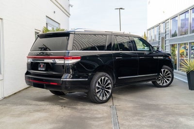 2022 Lincoln Navigator L Reserve