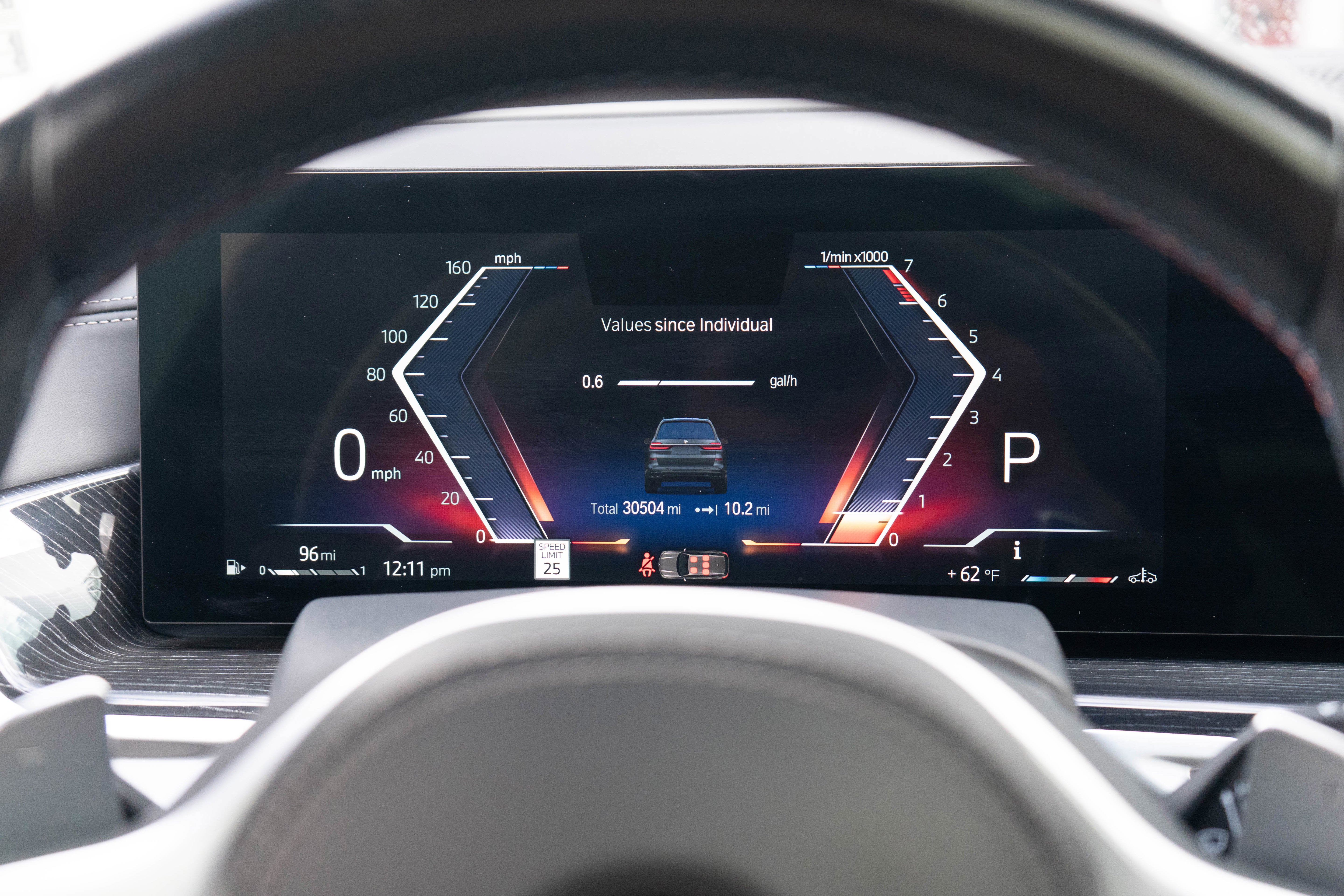 2023 BMW X7 M60i