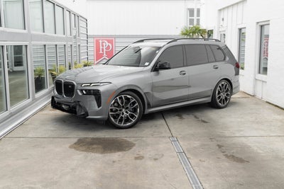 2023 BMW X7 M60i