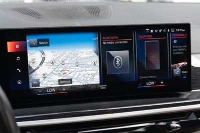 2023 BMW X7 M60i