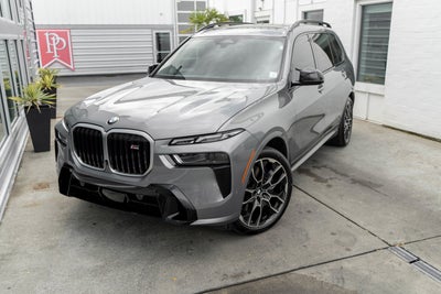2023 BMW X7 M60i