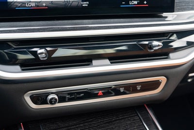 2023 BMW X7 M60i