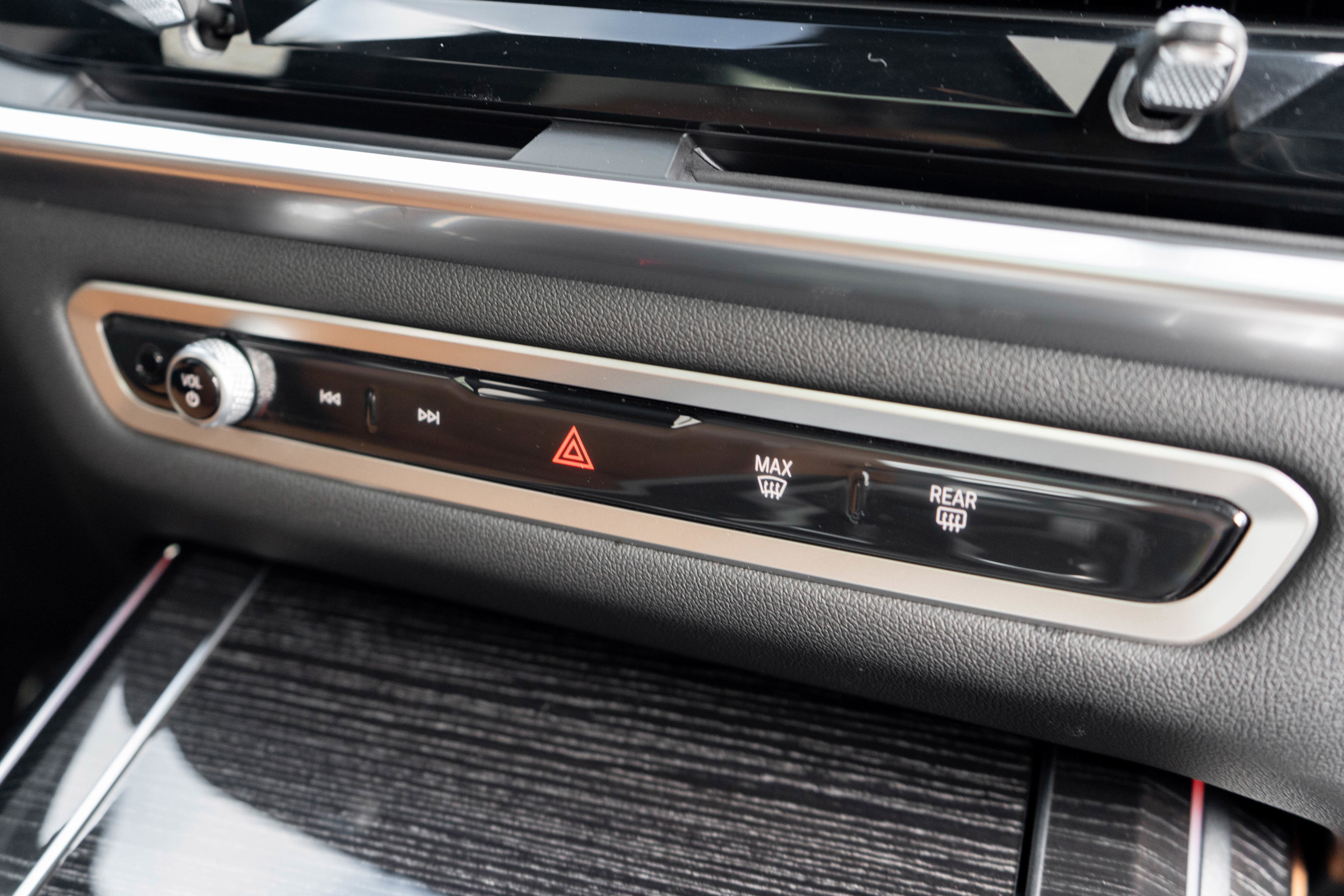 2023 BMW X7 M60i