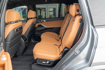 2023 BMW X7 M60i