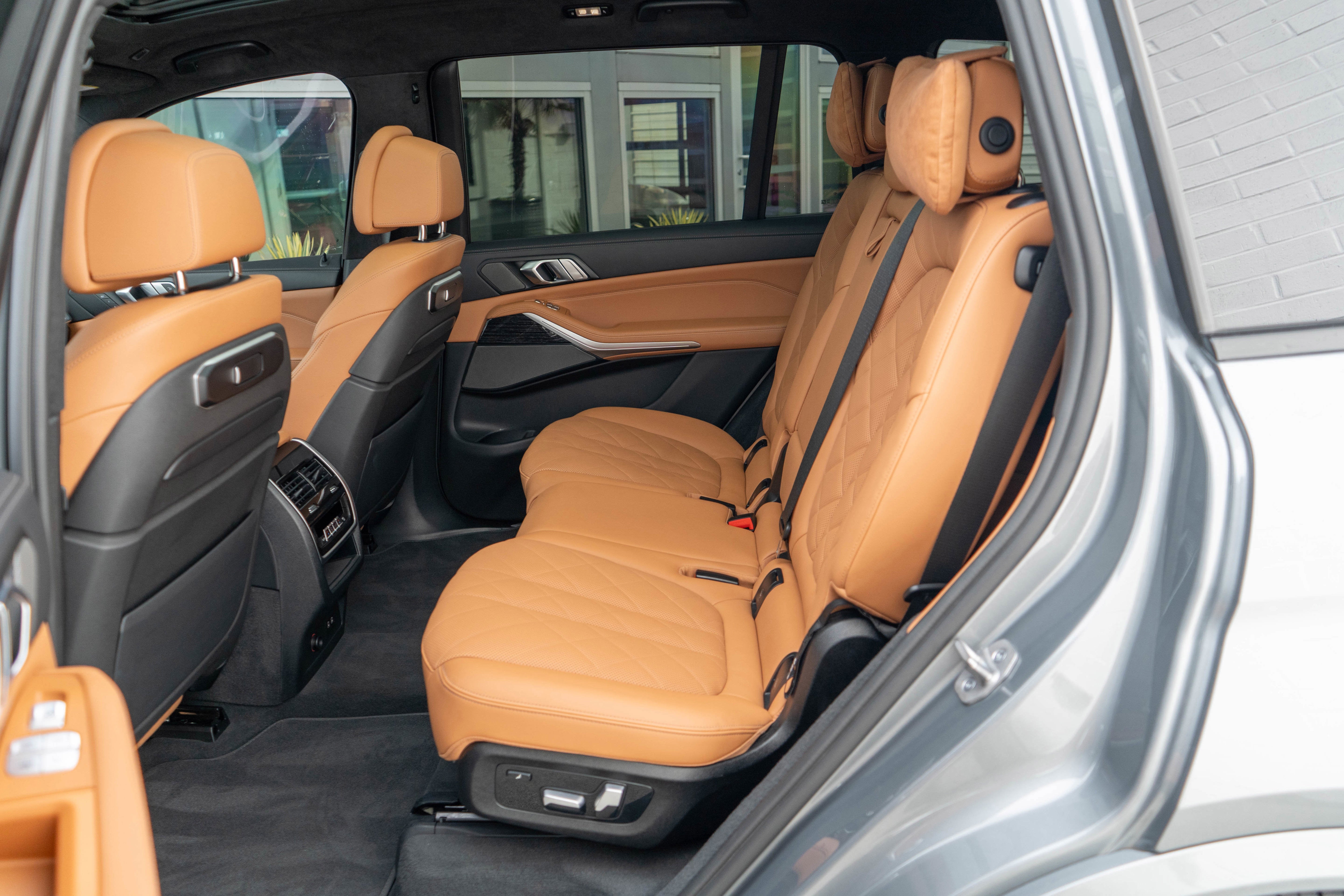 2023 BMW X7 M60i
