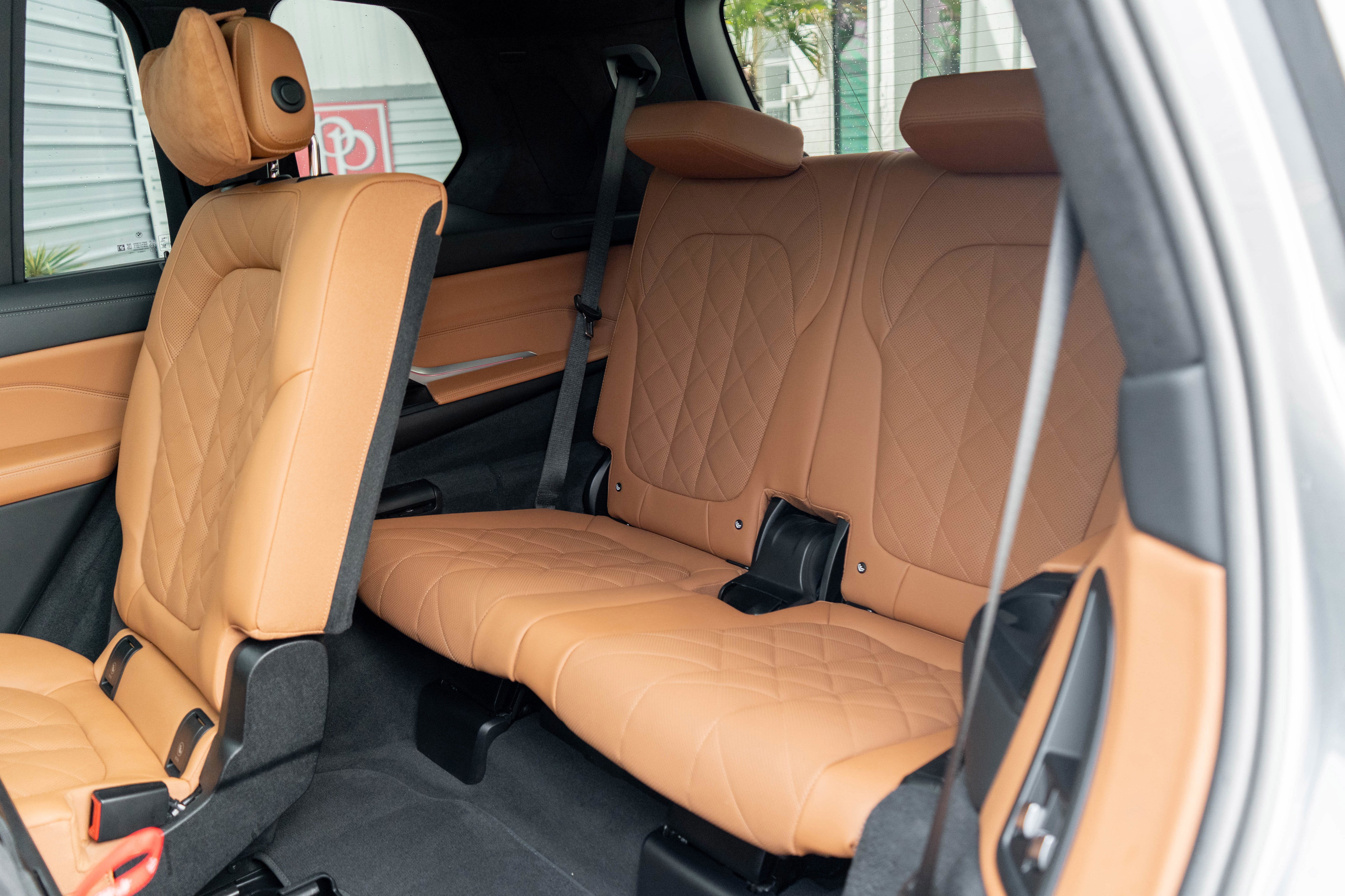 2023 BMW X7 M60i