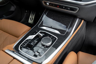 2023 BMW X7 M60i