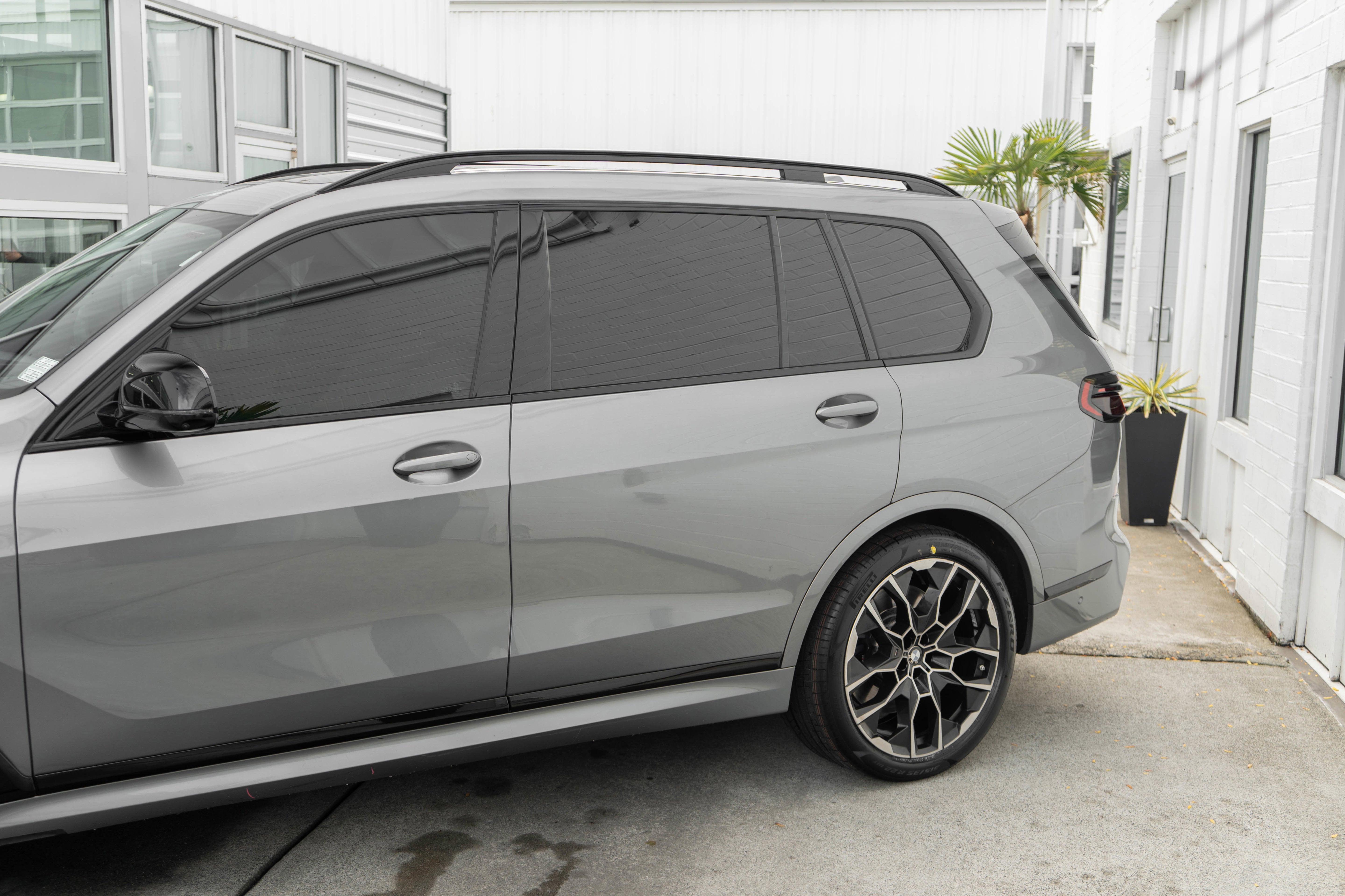 2023 BMW X7 M60i