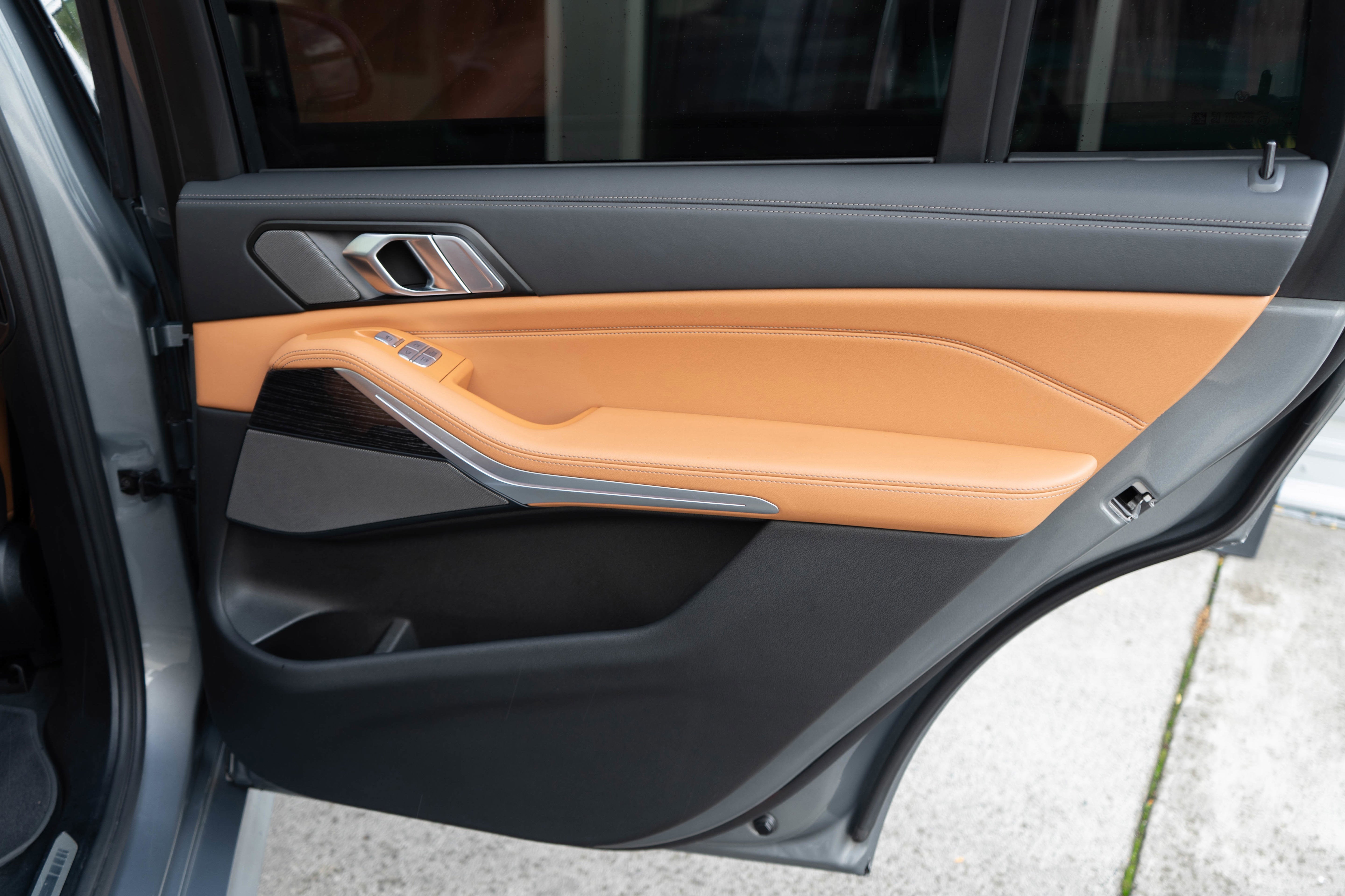 2023 BMW X7 M60i