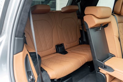2023 BMW X7 M60i