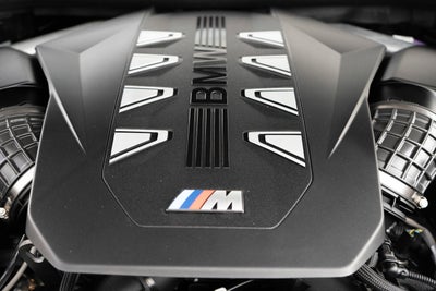 2023 BMW X7 M60i