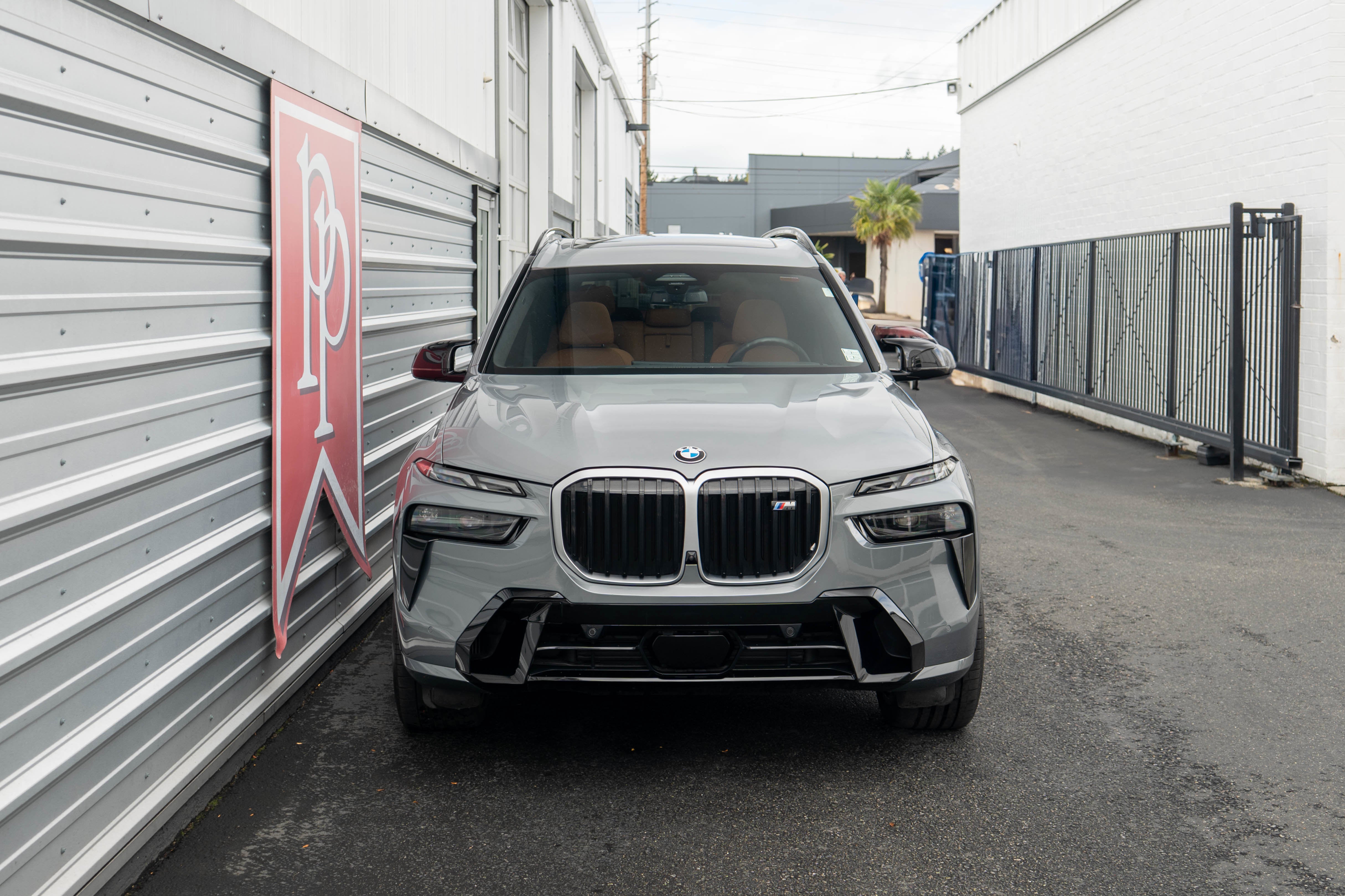 2023 BMW X7 M60i