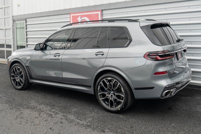 2023 BMW X7 M60i
