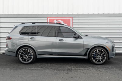 2023 BMW X7 M60i