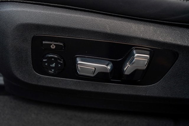 2021 BMW X7 M50i