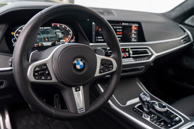 2021 BMW X7 M50i