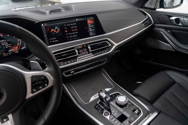 2021 BMW X7 M50i