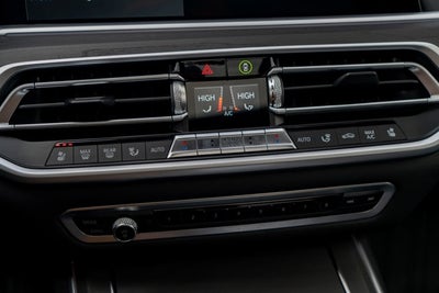 2021 BMW X7 M50i