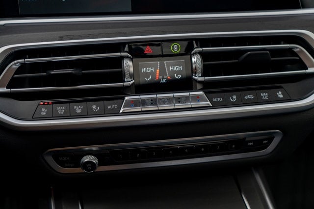 2021 BMW X7 M50i