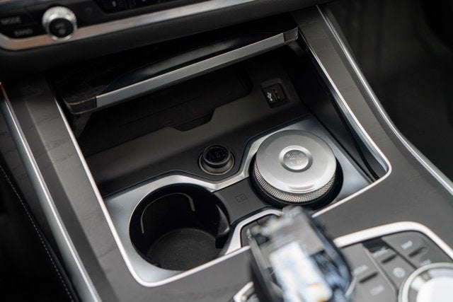 2021 BMW X7 M50i
