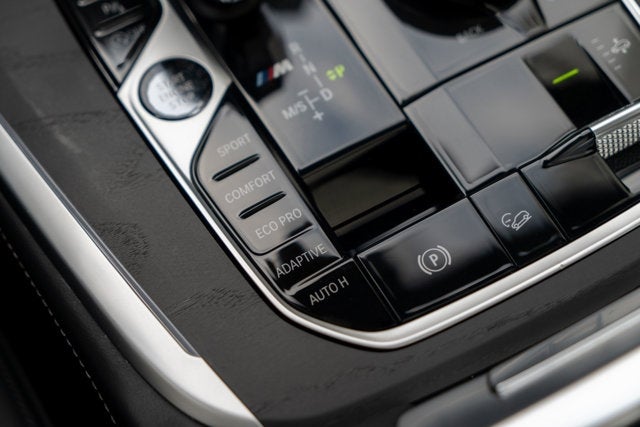 2021 BMW X7 M50i