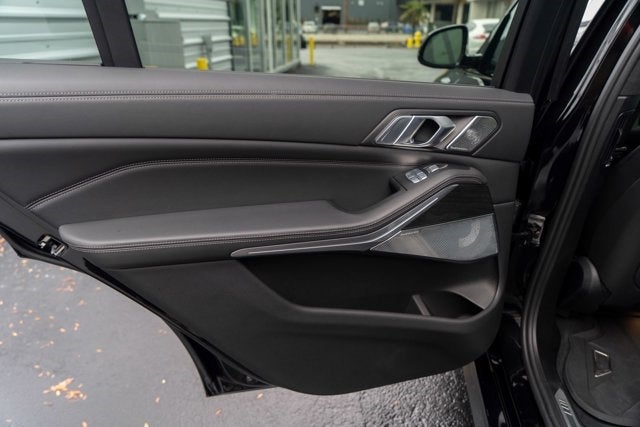 2021 BMW X7 M50i