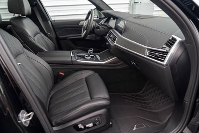 2021 BMW X7 M50i