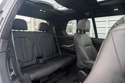 2021 BMW X7 M50i
