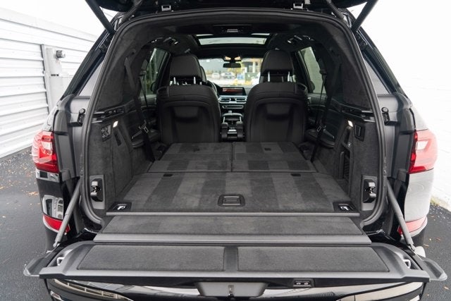 2021 BMW X7 M50i