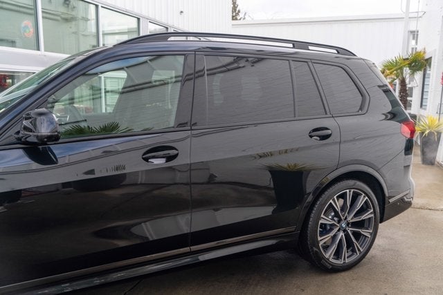 2021 BMW X7 M50i