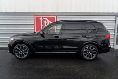 2021 BMW X7 M50i