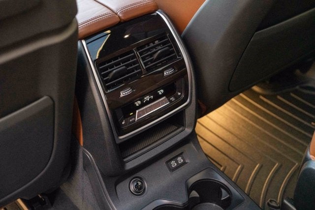 2022 BMW ALPINA XB7 ALPINA XB7