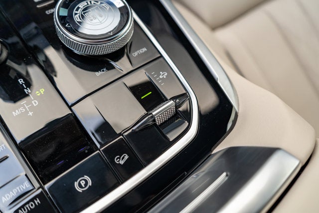 2021 BMW X7 ALPINA XB7