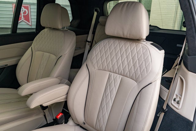 2021 BMW X7 ALPINA XB7