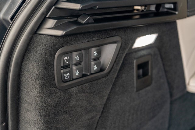 2021 BMW X7 ALPINA XB7