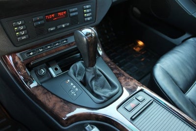 2002 BMW X5 4.6is