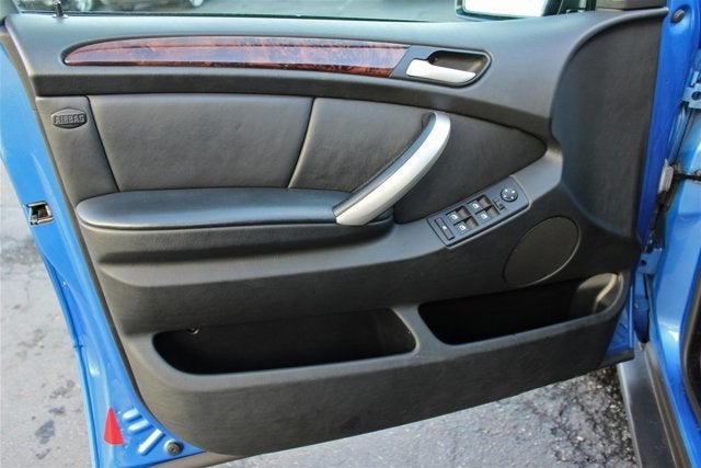 2002 BMW X5 4.6is