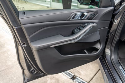 2022 BMW X5 xDrive45e M-Sport