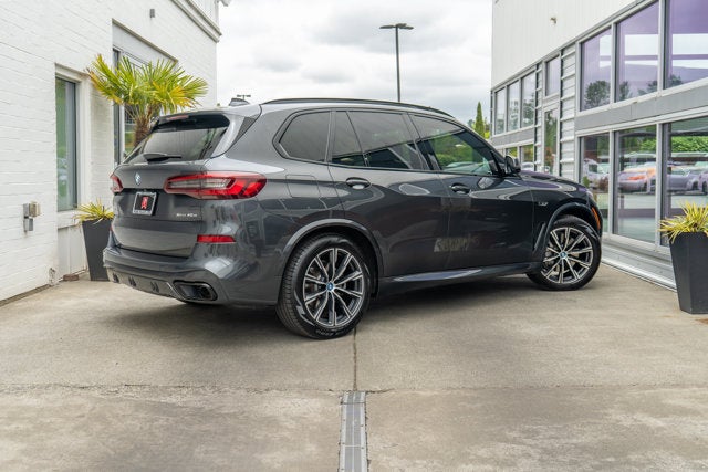 2022 BMW X5 xDrive45e M-Sport