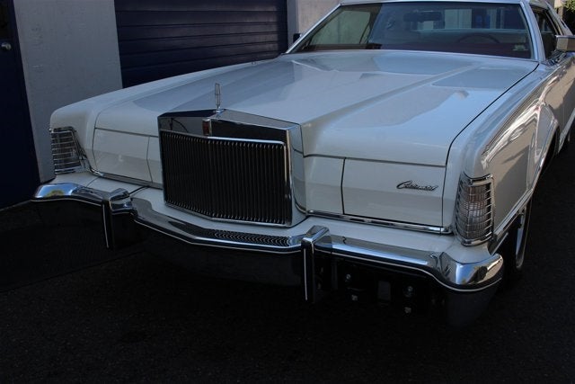 1975 Lincoln Continental Mk IV Lipstick Edition