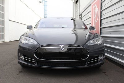 2015 Tesla Model S 85D