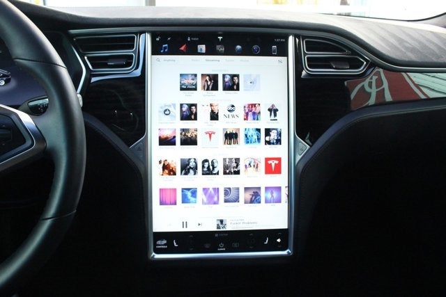 2016 Tesla Model S 90D