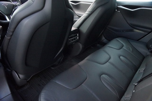 2016 Tesla Model S 70D