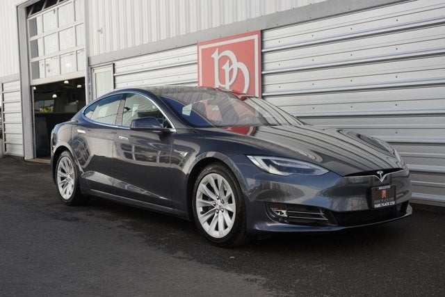 2016 Tesla Model S 70D