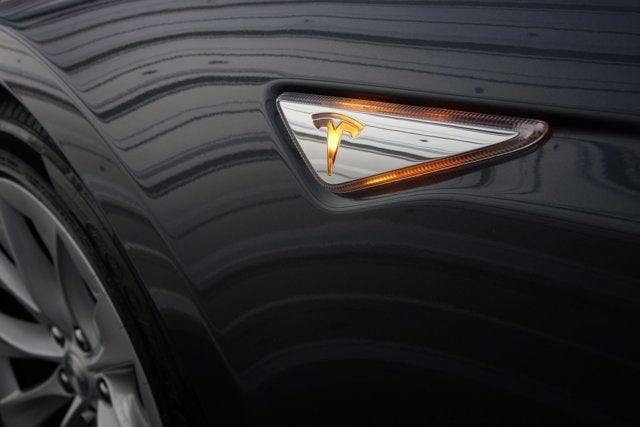 2016 Tesla Model S 70D