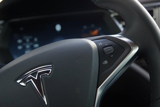 2016 Tesla Model S 70D