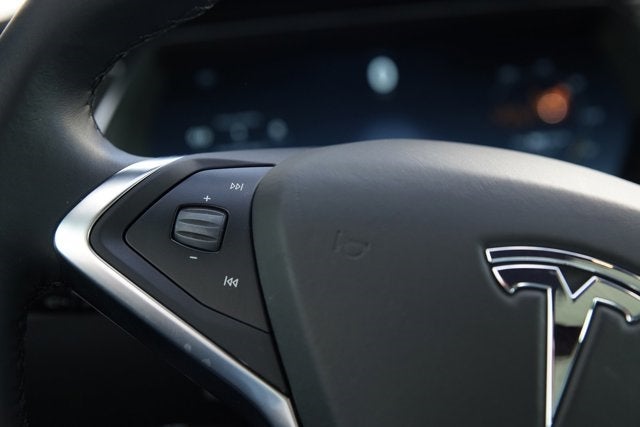 2016 Tesla Model S 70D