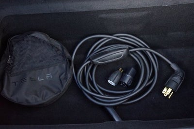 2016 Tesla Model S 70D