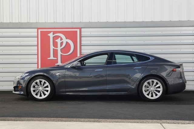 2016 Tesla Model S 70D