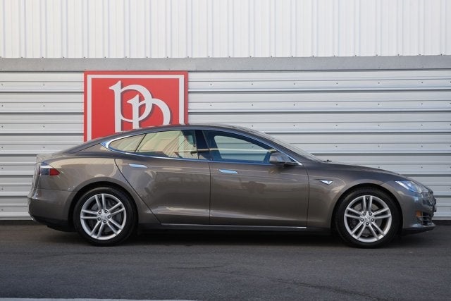 2016 Tesla Model S 90D
